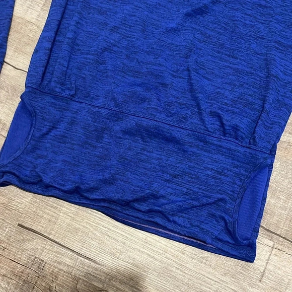 Athleta - HOODED BATWING AND ROBIN TOP - Size Medium - Blue Space Dye - Picture 8 of 10